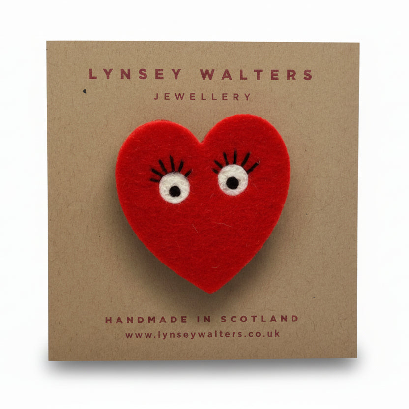 Brooch Surprised Heart